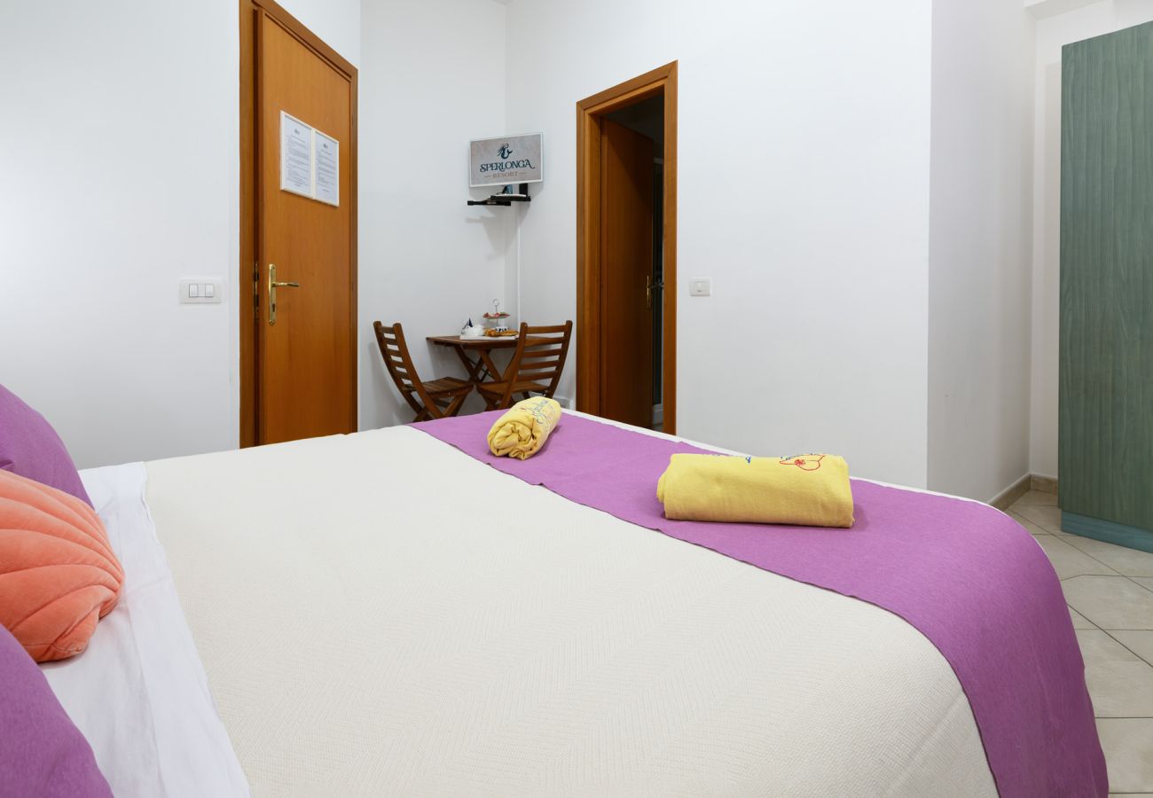Affitto per camere a Sperlonga - Glicine room Sperlongaresort