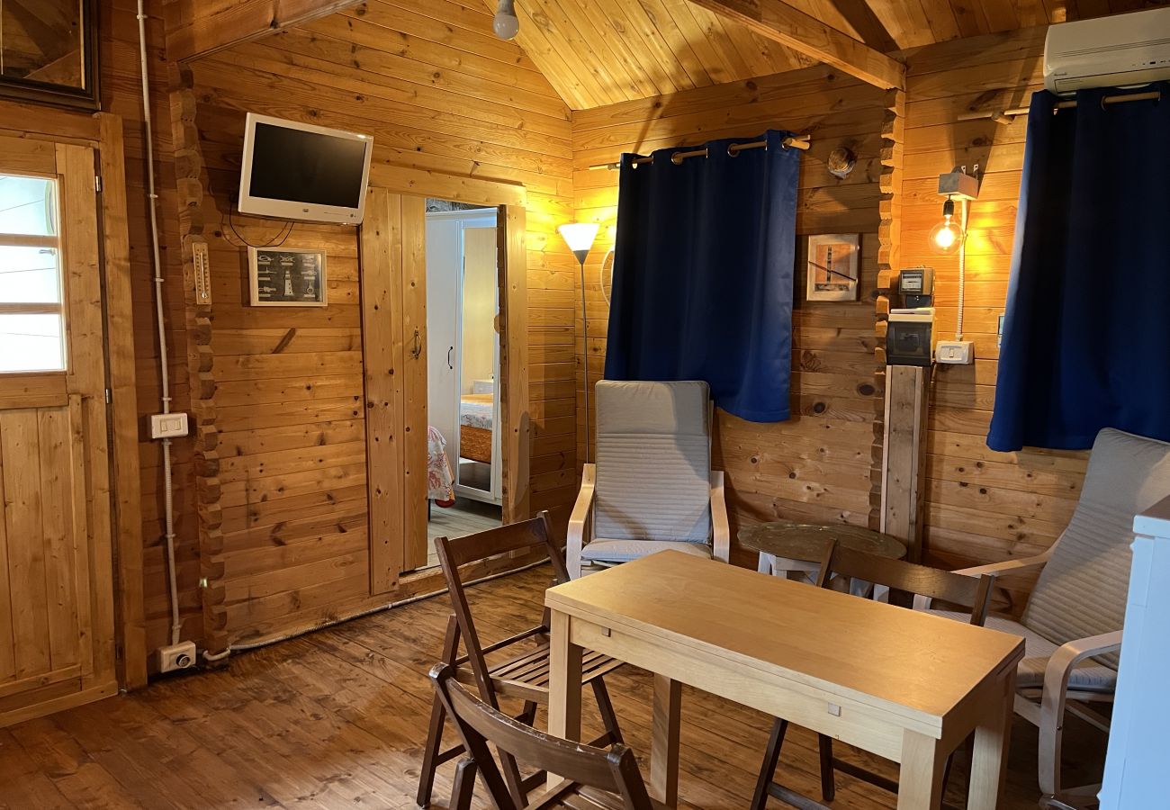 Blockhütte in Sperlonga - Wild Wild Nest Sperlongaresort