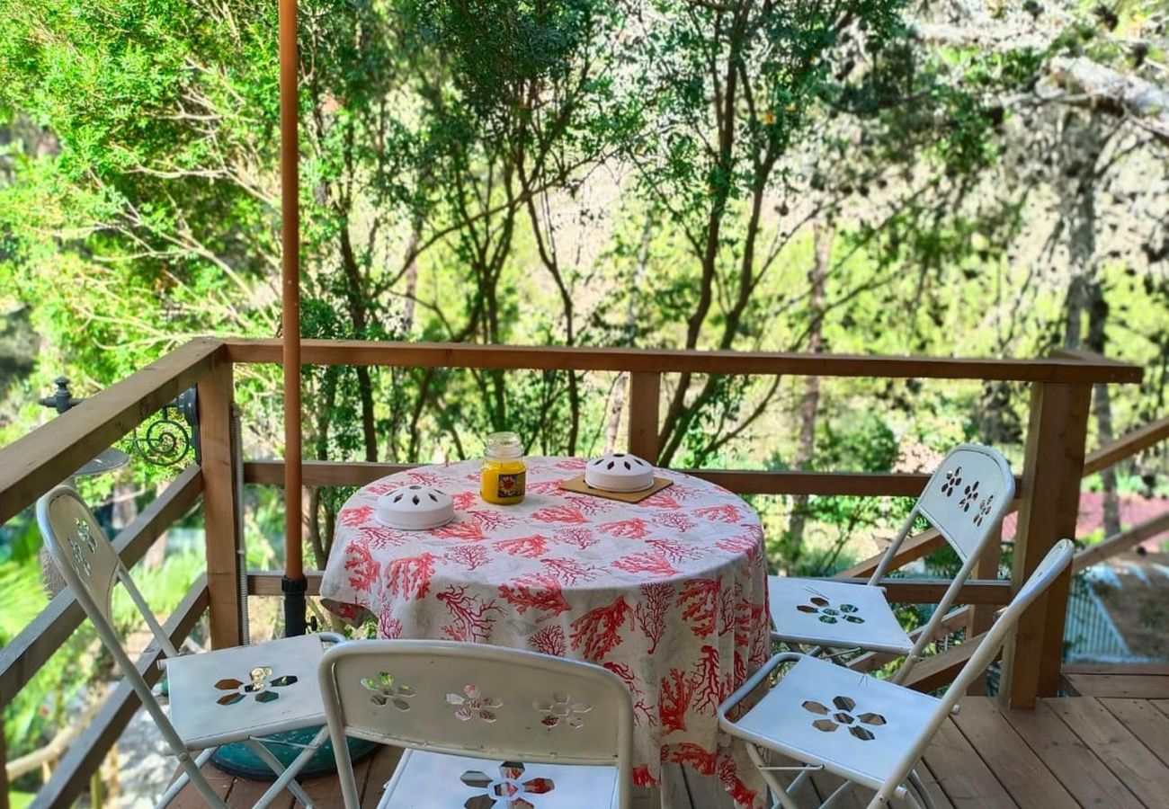 Blockhütte in Sperlonga - Wild Wild Nest Sperlongaresort