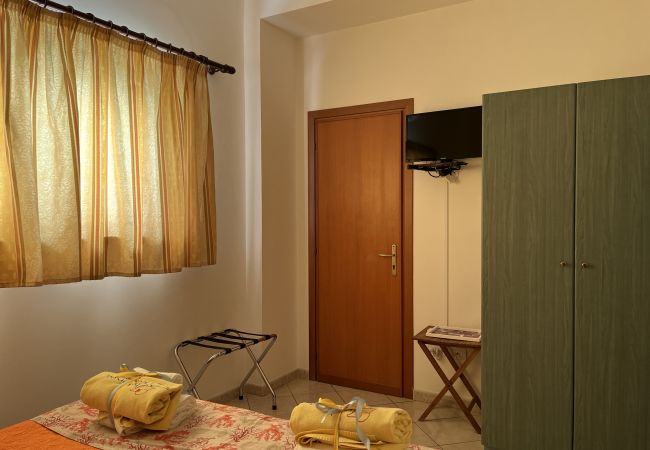 Zimmeranmietung in Sperlonga - Girasole room Sperlongaresort